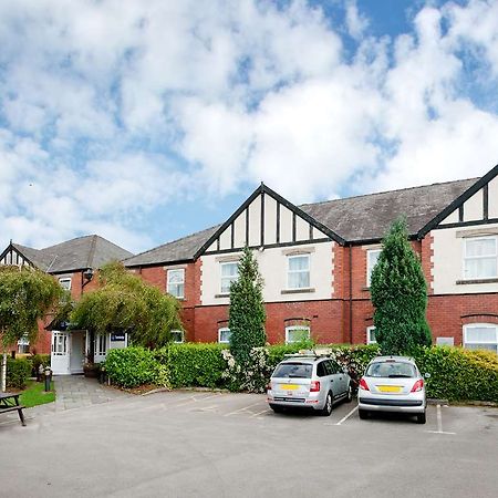 Travelodge Warrington Lowton Kültér fotó