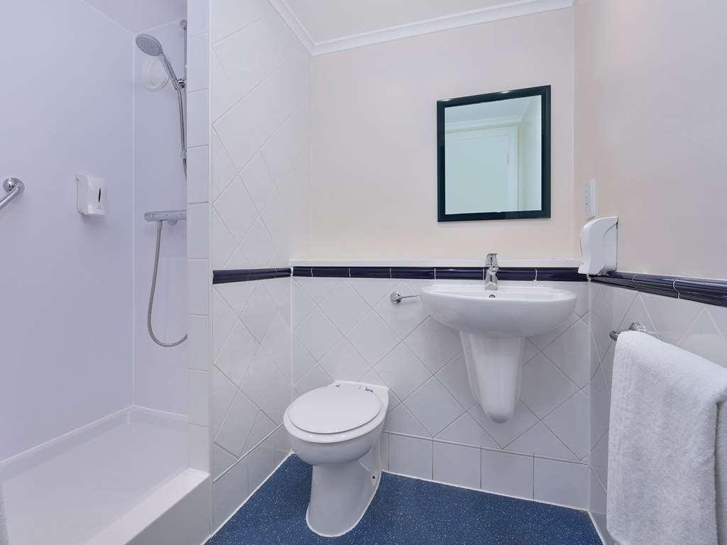 Travelodge Warrington Lowton Szoba fotó