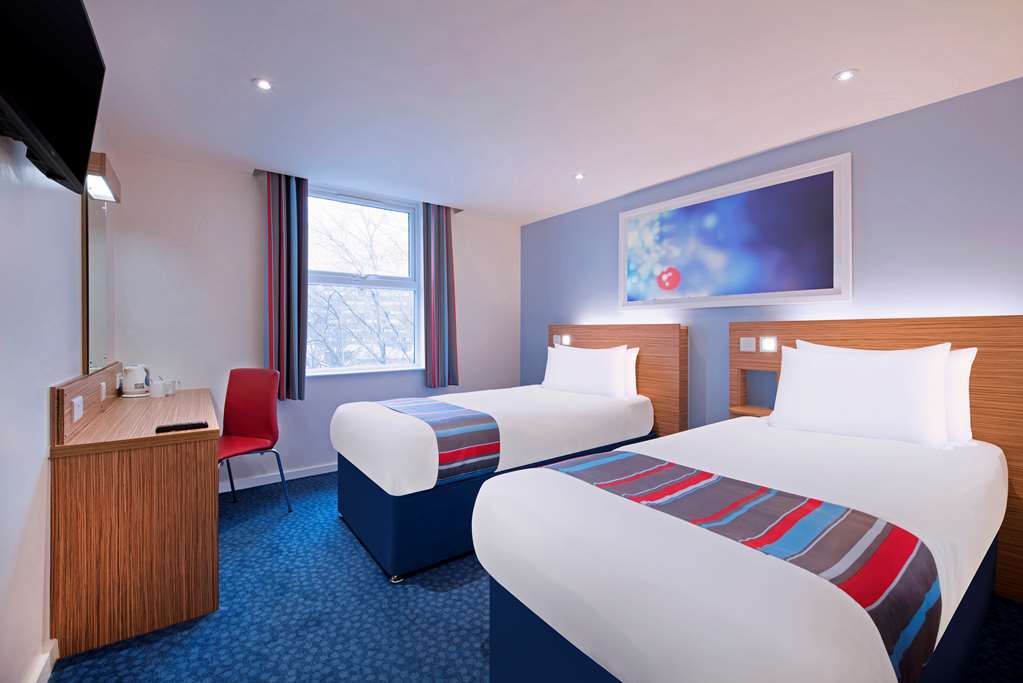 Travelodge Warrington Lowton Szoba fotó